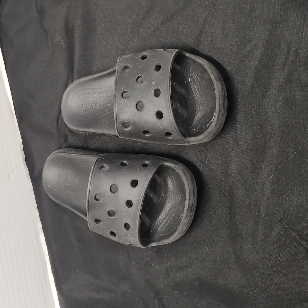 Croc slides
